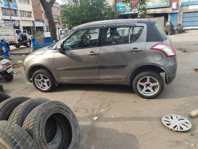 https://images10.gaadi.com/usedcar_image/4622531/original/processed_55e82d90-eca7-4ece-b755-840d051216f4.jpg?imwidth=6401