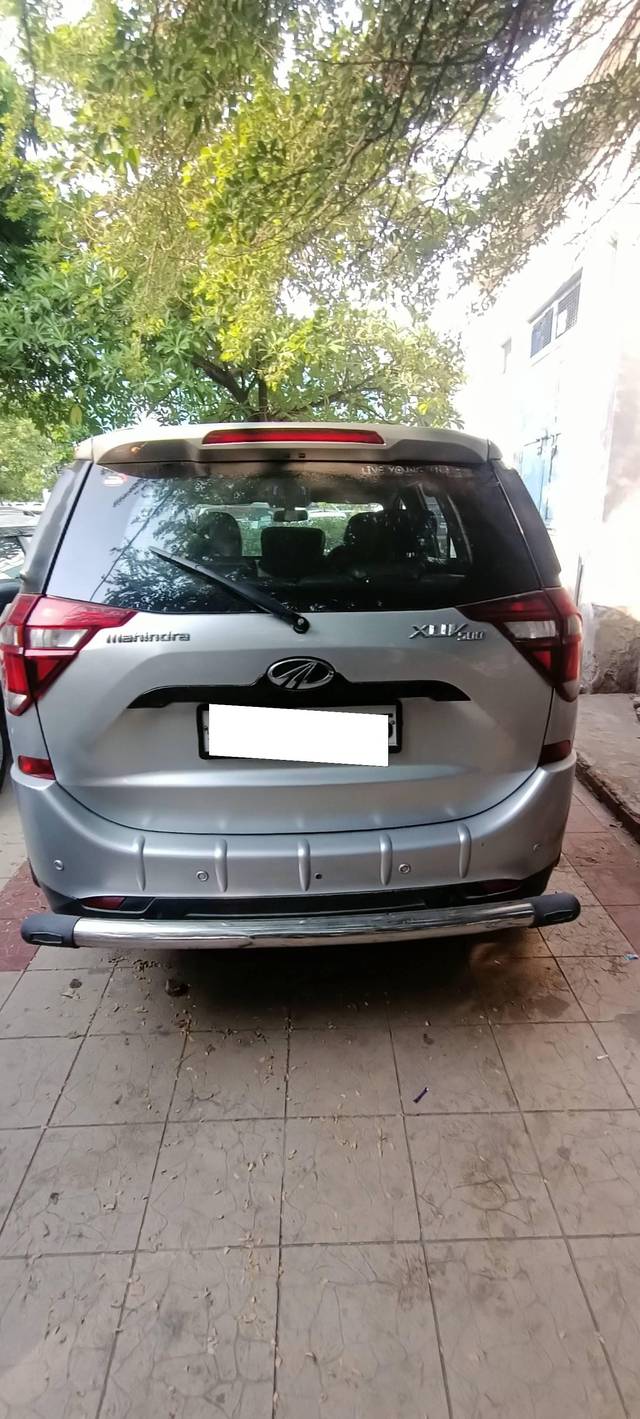 https://images10.gaadi.com/usedcar_image/4622625/original/processed_3ba06b49-20cb-4a82-a393-b5c5e5d5344f.jpg?imwidth=6401
