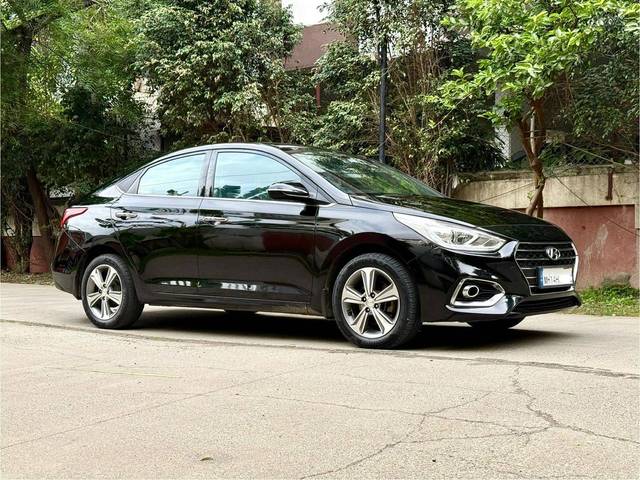 https://images10.gaadi.com/usedcar_image/4622686/original/processed_99570909dc65b5a8d19d551b110d56d6.jpg?imwidth=6400