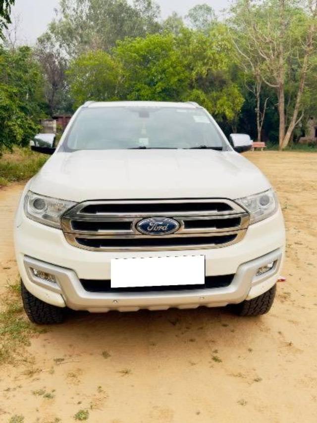 https://images10.gaadi.com/usedcar_image/4622704/original/processed_60ab981b-f68c-42f1-aeed-4f93482964f9.jpeg?imwidth=6400