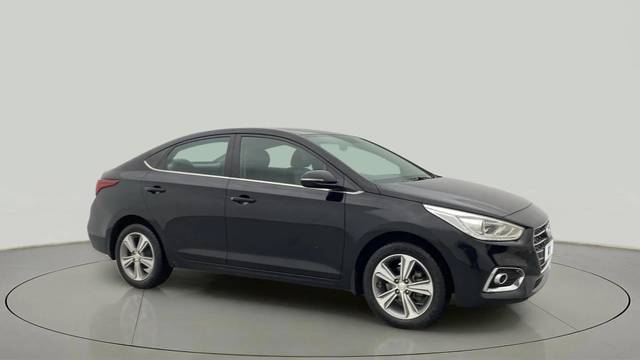 https://images10.gaadi.com/usedcar_image/4622721/original/f8e309844af71b0a321736e91639a23e.jpg?imwidth=6400