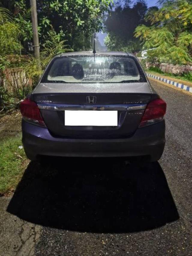 https://images10.gaadi.com/usedcar_image/4622742/original/processed_f114bf86-a5a8-4c03-923a-1ec931898ec2.jpg?imwidth=6400
