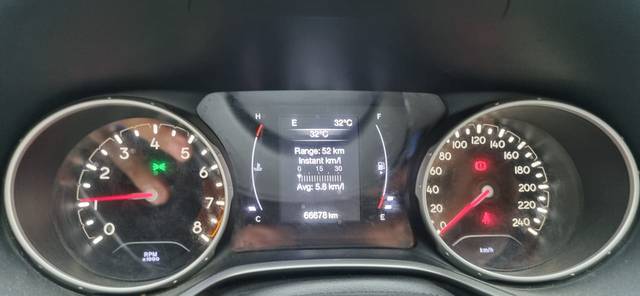 https://images10.gaadi.com/usedcar_image/4622743/original/366b1d35-80ef-41cf-a0d8-8420fb254217.jpg?imwidth=6402