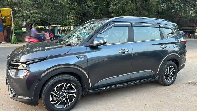https://images10.gaadi.com/usedcar_image/4622770/original/processed_af2b8c8e-06c5-4933-8f4e-7abc8cf8abcf.jpeg?imwidth=6400