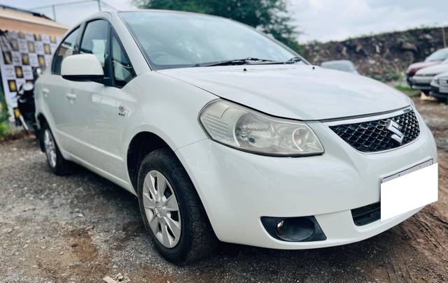 https://images10.gaadi.com/usedcar_image/4622799/original/processed_5836258a-cd50-4afc-9673-fee9b2d3149b.jpg?imwidth=6400