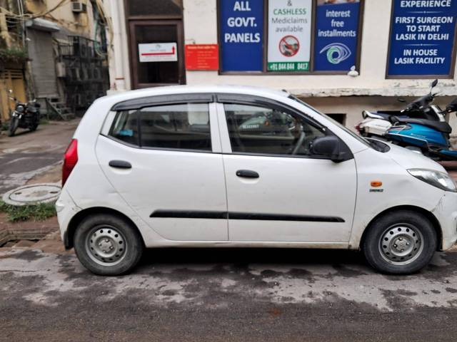 https://images10.gaadi.com/usedcar_image/4622828/original/processed_15b7f23e-37ca-450d-8d9b-1f25bafa888b.jpg?imwidth=6402