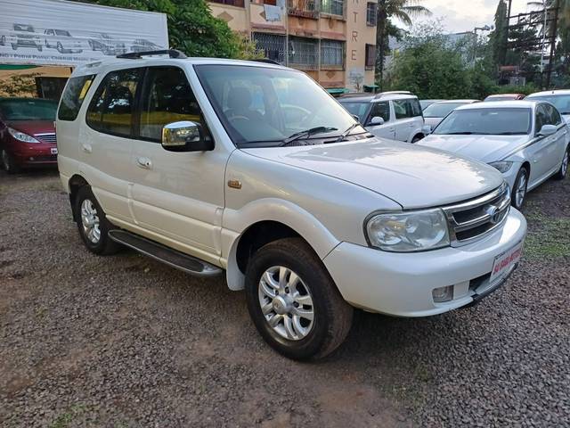 https://images10.gaadi.com/usedcar_image/4622852/original/processed_0878aa9ff59e8e332343e002fdeaef7f.jpg?imwidth=6400