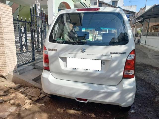 https://images10.gaadi.com/usedcar_image/4622866/original/processed_39602134-89b7-47c2-bee6-d1b407d59fb0.jpg?imwidth=6402