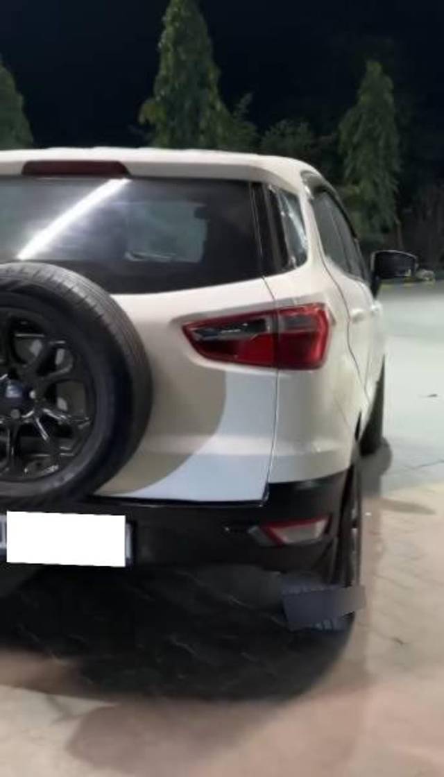 https://images10.gaadi.com/usedcar_image/4622911/original/processed_ac007023-30d2-4a27-8cf5-1feca6e126bf.jpg?imwidth=6402