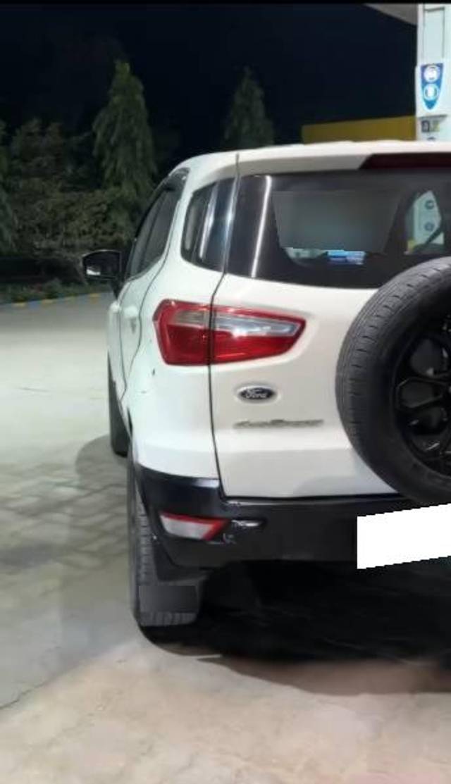 https://images10.gaadi.com/usedcar_image/4622911/original/processed_b8b2ccbd-c3fc-4750-a41c-147fc4a59e8a.jpg?imwidth=6401