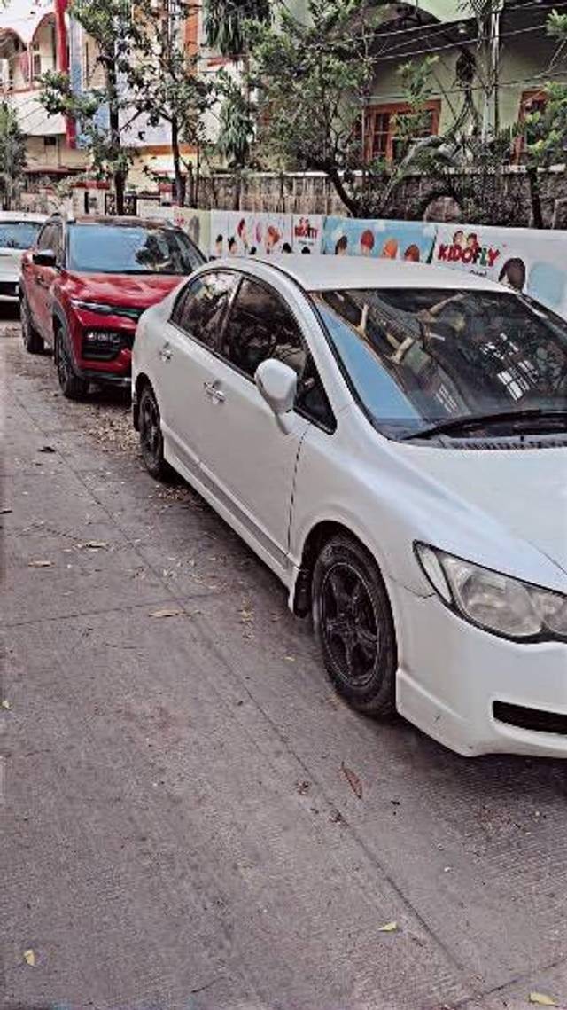 https://images10.gaadi.com/usedcar_image/4622938/original/processed_aa064df0-3f8c-4969-8b91-62b70d1e1cbf.jpeg?imwidth=6400