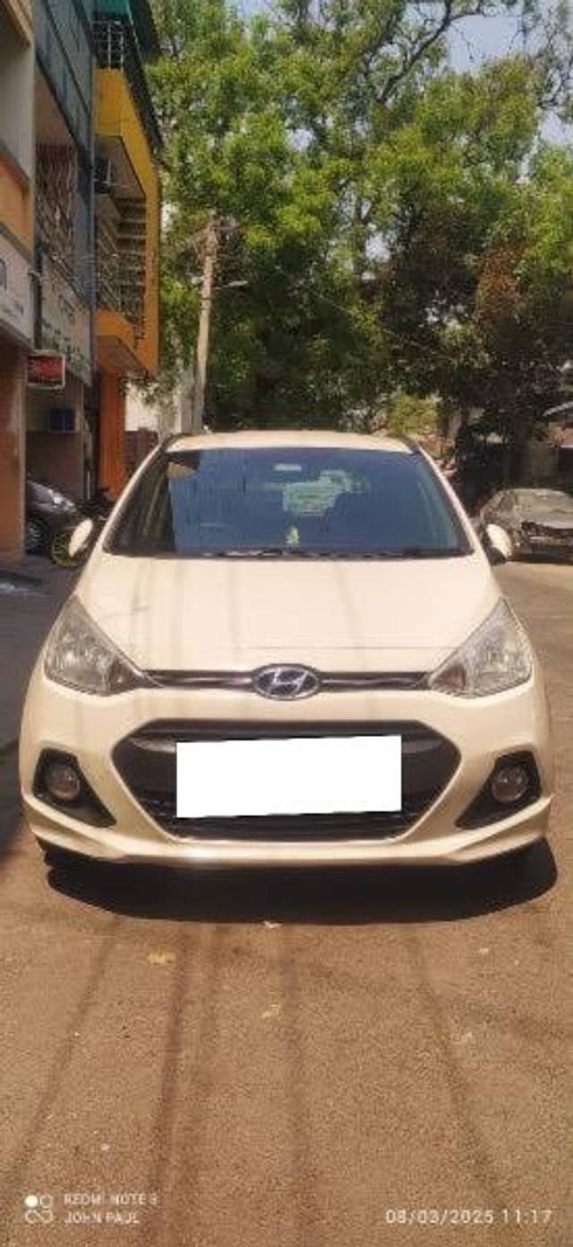 https://images10.gaadi.com/usedcar_image/4622956/original/processed_54f94dee-78ed-4228-a443-df2521fd5a44.jpeg?imwidth=6400