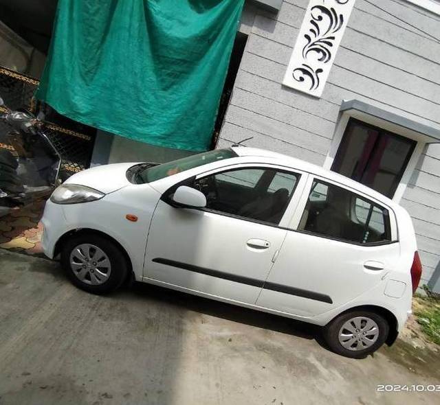 https://images10.gaadi.com/usedcar_image/4622977/original/processed_b4717083-737d-4ae5-ae6f-330709460e09.jpg?imwidth=6402