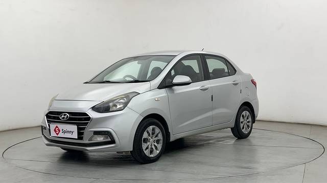 https://images10.gaadi.com/usedcar_image/4623003/original/52f00f5eea77edf517f99e87bbf1b5eb.JPG?imwidth=6400