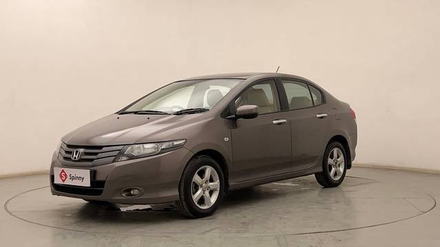 https://images10.gaadi.com/usedcar_image/4623013/original/f85e546551ec1854236eb0164b005756.JPG?imwidth=6400
