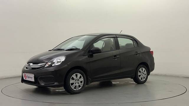https://images10.gaadi.com/usedcar_image/4623014/original/acec00c53180a3af8506dbaf63a901b0.JPG?imwidth=6400