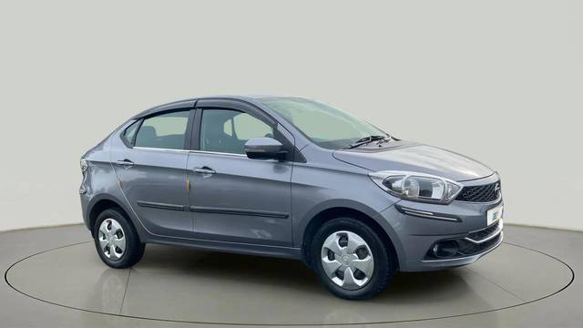 https://images10.gaadi.com/usedcar_image/4623028/original/4880e56d25d510c3a1661b1322e8b008.jpg?imwidth=6400