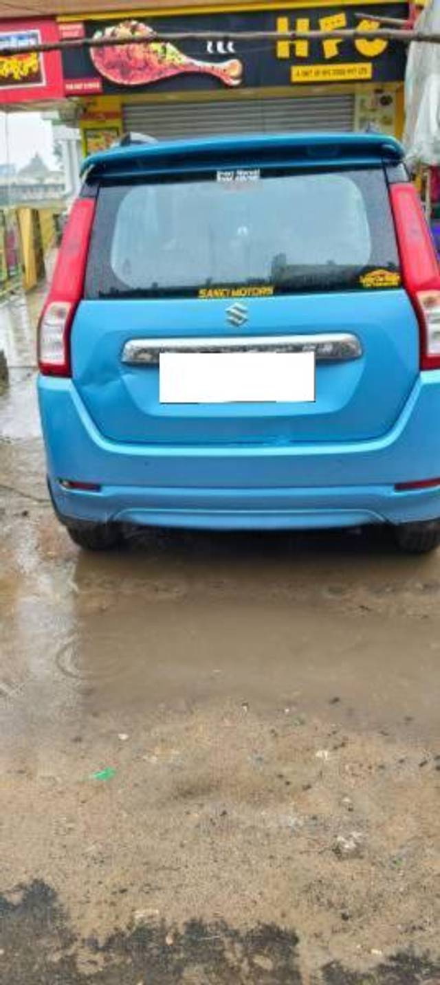 https://images10.gaadi.com/usedcar_image/4623061/original/processed_cae7aeae-e6e9-41ff-bb86-187049f05397.jpg?imwidth=6400