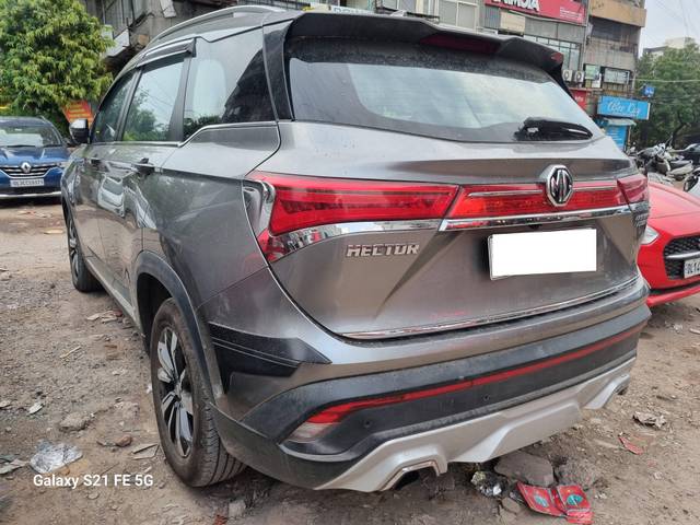 https://images10.gaadi.com/usedcar_image/4623095/original/processed_1521ff9478c2c8055a8068761bafc6c5.jpg?imwidth=6401