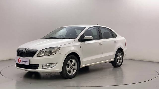 https://images10.gaadi.com/usedcar_image/4623103/original/05afd159dd8deb58960d825459b6fce0.JPG?imwidth=6400