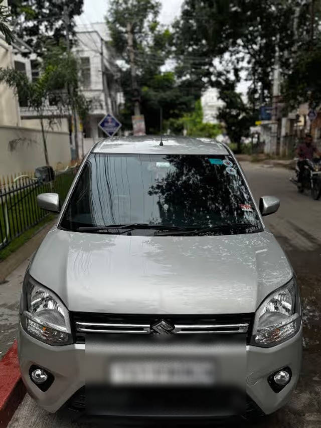 https://images10.gaadi.com/usedcar_image/4623107/original/260a4878-6d62-476a-8d42-36cc18e469ca.png?imwidth=6401