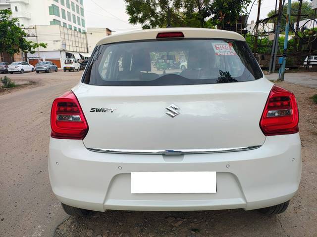https://images10.gaadi.com/usedcar_image/4623138/original/processed_85f540a271a22e6c017bf54de60aaaf6.jpg?imwidth=6401