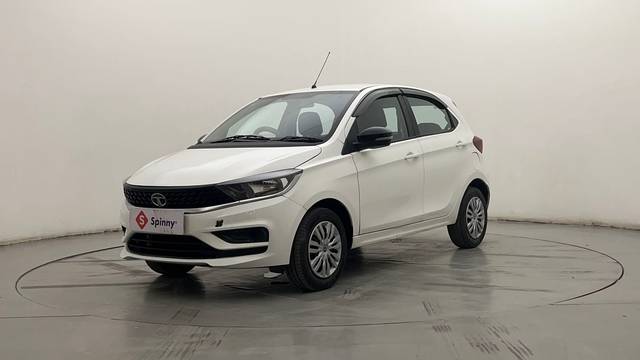 https://images10.gaadi.com/usedcar_image/4623155/original/8494853449f7f75a6ca167fd845ae77b.JPG?imwidth=6400