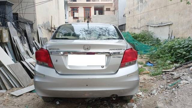 https://images10.gaadi.com/usedcar_image/4623200/original/processed_f837a006-67f7-46e3-94a6-115f096ea1ba.jpg?imwidth=6401