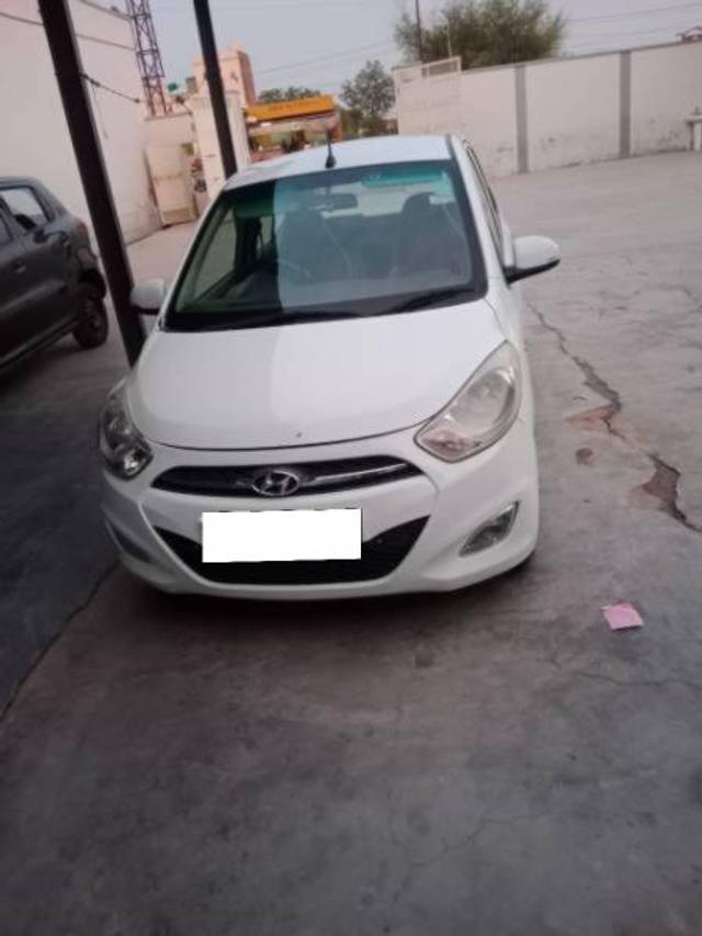 https://images10.gaadi.com/usedcar_image/4623225/original/processed_06c6a0a4-ab65-4a32-8ef3-2deaa68f3f7f.jpg?imwidth=6400