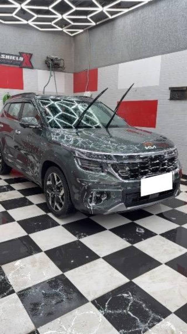 https://images10.gaadi.com/usedcar_image/4623232/original/processed_63ec0fac-ad83-48d9-bace-8b0c44da16c7.jpeg?imwidth=6400