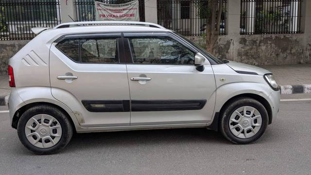 https://images10.gaadi.com/usedcar_image/4623233/original/processed_715dcb19a71481b6596661aa0f8ecb4f.jpg?imwidth=6401
