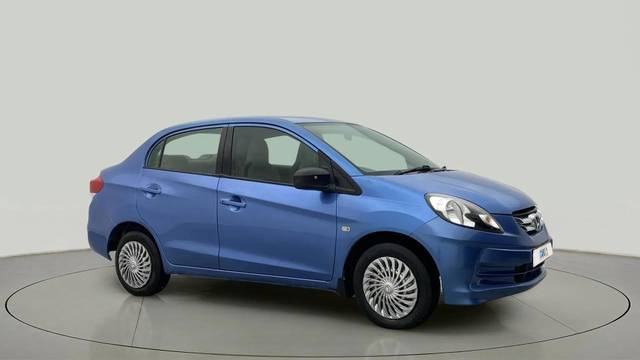 https://images10.gaadi.com/usedcar_image/4623330/original/bfea9e001802b5367d438121b60041d6.jpg?imwidth=6400