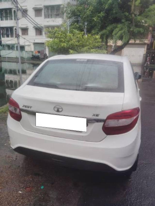 https://images10.gaadi.com/usedcar_image/4623341/original/processed_b6364fac-de07-4a03-b621-43182d12c749.jpg?imwidth=6401
