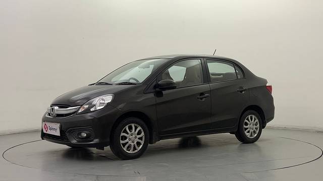 https://images10.gaadi.com/usedcar_image/4623345/original/ae355fcef281348f2008f3896c523436.JPG?imwidth=6400