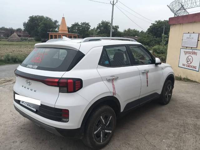 https://images10.gaadi.com/usedcar_image/4623346/original/processed_a2e79def-2911-48fd-bdd6-709745152111.jpg?imwidth=6400
