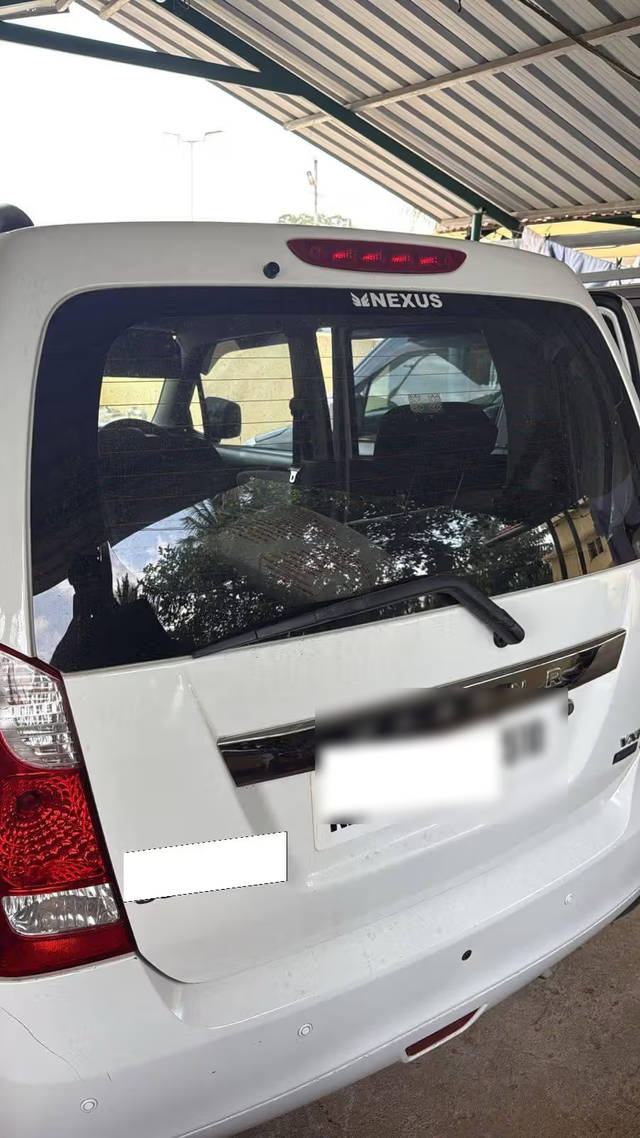 https://images10.gaadi.com/usedcar_image/4623368/original/1a0fe287-6904-4483-b7ca-83faaa6ee281.png?imwidth=6402