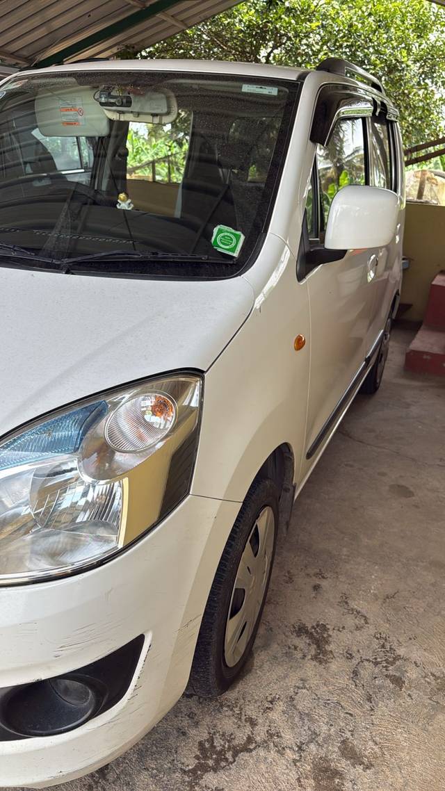 https://images10.gaadi.com/usedcar_image/4623368/original/fa1c056c-19b4-4063-aebd-72fa241f2b5e.jpg?imwidth=6400