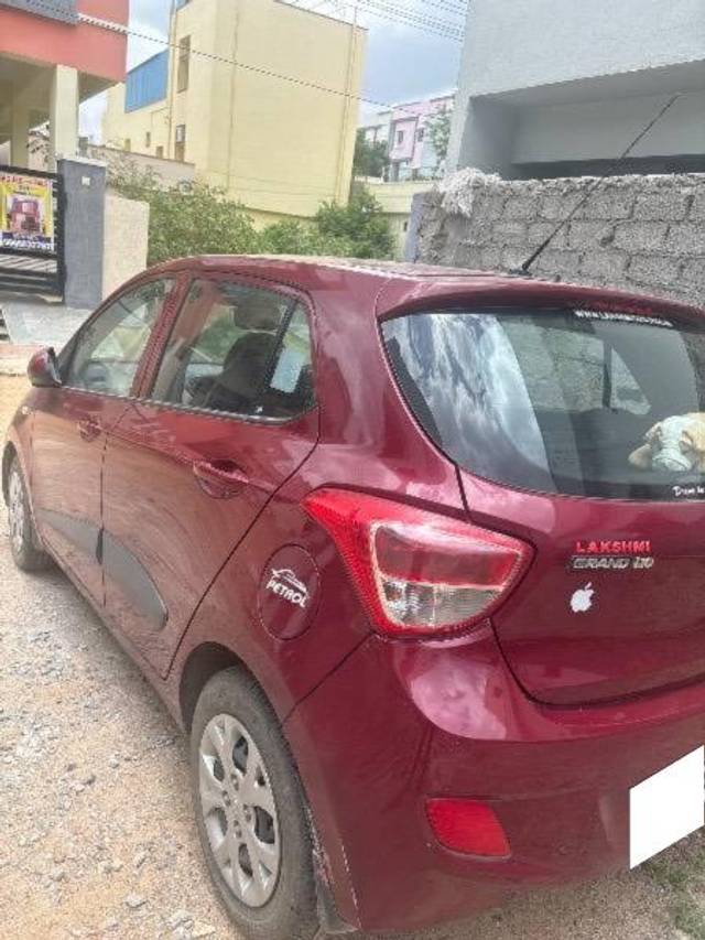 https://images10.gaadi.com/usedcar_image/4623407/original/processed_40abc1fc-5fba-4b36-b1aa-ef788ed69da5.jpg?imwidth=6401