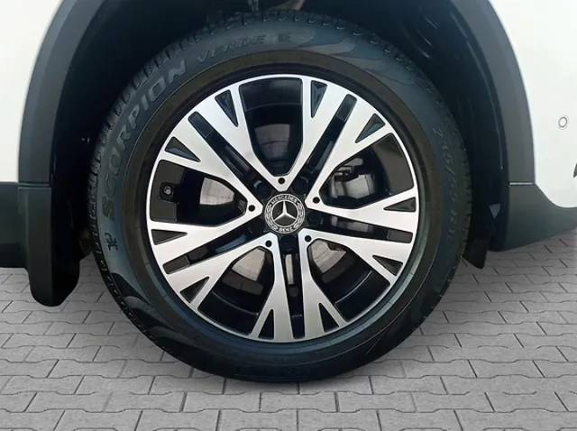 https://images10.gaadi.com/usedcar_image/4623417/original/26facd529aad9aecfbbe8c5b0d1adb03.jpg?imwidth=6402