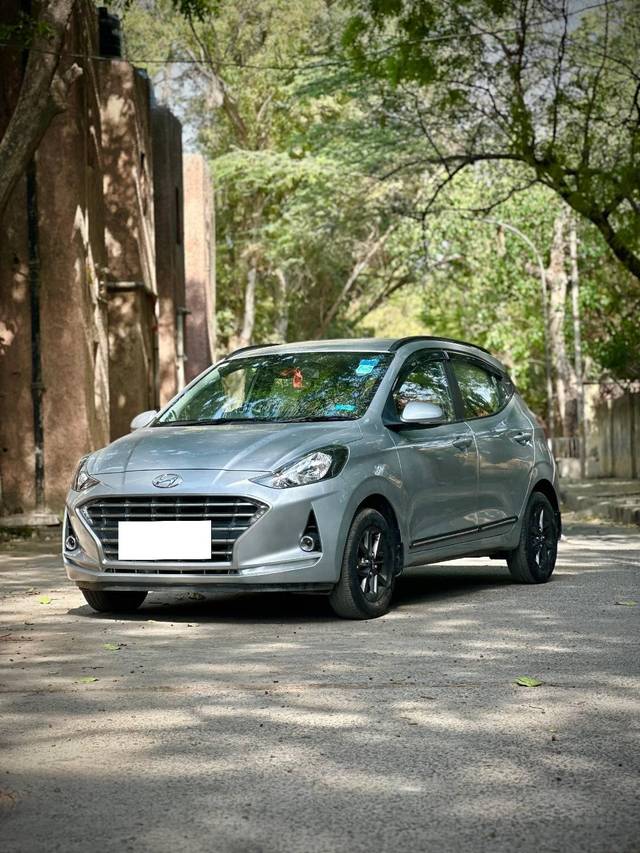 https://images10.gaadi.com/usedcar_image/4623440/original/processed_919fccb1276e40f97004a229060a636f.jpg?imwidth=6402