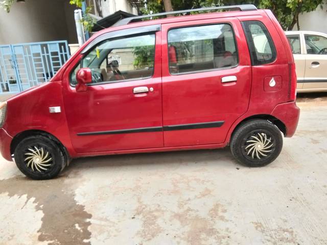 https://images10.gaadi.com/usedcar_image/4623443/original/6a48fd8d8b2f3291e43a9f4ef1433602.jpg?imwidth=6402
