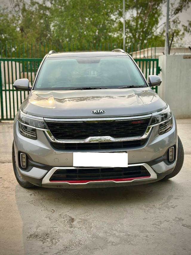https://images10.gaadi.com/usedcar_image/4623451/original/processed_d5f1e5d7ddc1734c01e16b5217887fb1.jpg?imwidth=6402