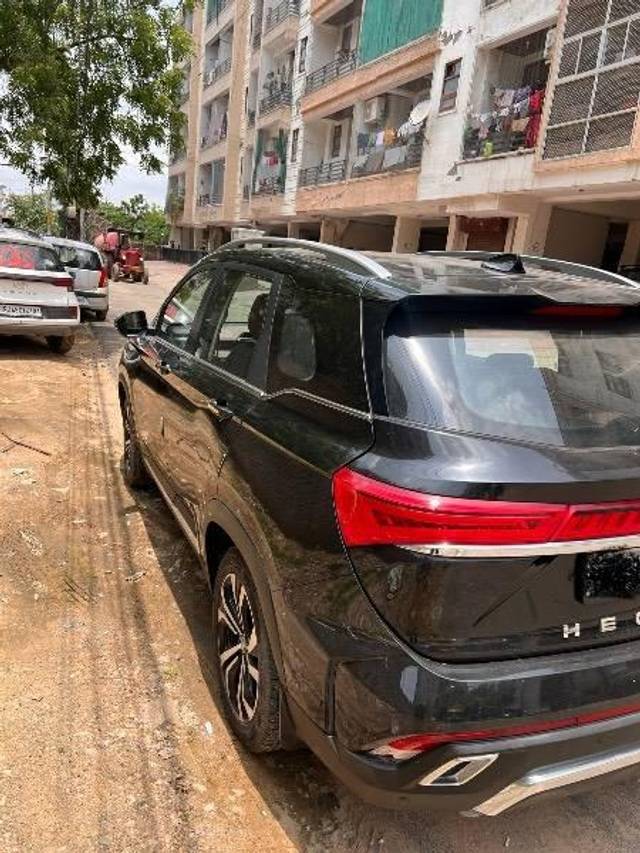 https://images10.gaadi.com/usedcar_image/4623458/original/processed_07e1afd8-04ad-4485-9a15-3e79d0a3bc8b.jpeg?imwidth=6402