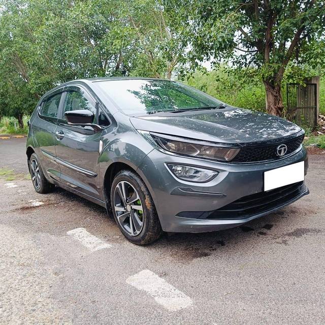 https://images10.gaadi.com/usedcar_image/4623465/original/processed_64e8f3b0c33ba1fd47f3684f39ba0202.jpg?imwidth=6400