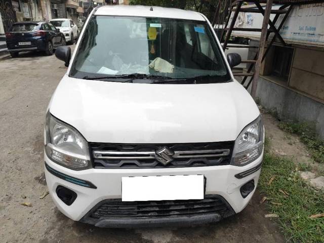 https://images10.gaadi.com/usedcar_image/4623484/original/processed_e6fb04d0-78ec-4f6f-88f8-36b656cfb68c.jpg?imwidth=6400