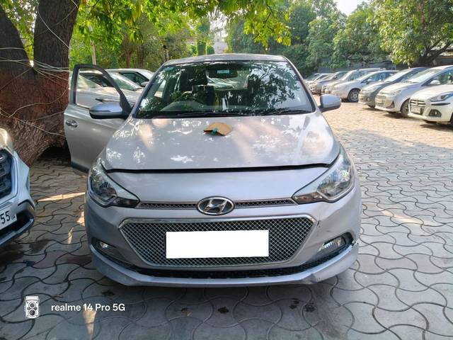 https://images10.gaadi.com/usedcar_image/4623488/original/processed_55410679ebe92ba7321cd0d4f46d9b1d.jpg?imwidth=6400