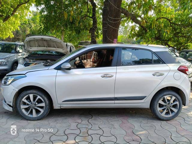 https://images10.gaadi.com/usedcar_image/4623488/original/processed_8e249248a3d7b5a0c9aa0eb904df0b23.jpg?imwidth=6402