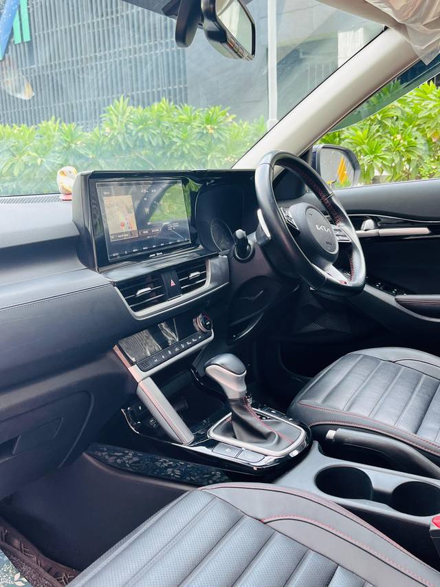 https://images10.gaadi.com/usedcar_image/4623502/original/9ef51e984d11fb5640269613aadd4c59.jpg?imwidth=6401