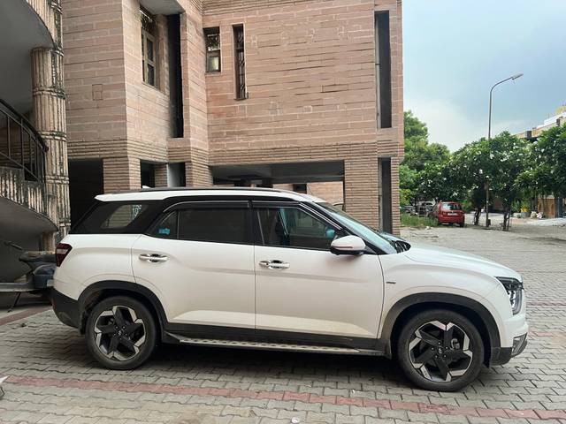 https://images10.gaadi.com/usedcar_image/4623503/original/ab2d72f9-2813-4c81-9916-e7166efc951f.jpg?imwidth=6401