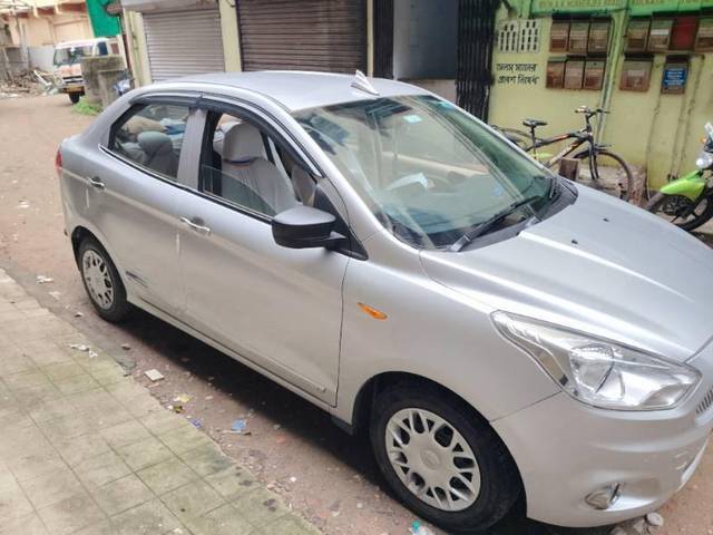 https://images10.gaadi.com/usedcar_image/4623557/original/processed_2dfa5ea5-b840-4fb7-9c7c-dcd8d977ec44.jpg?imwidth=6401
